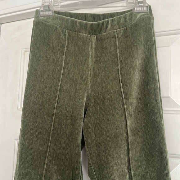 High Waisted Flare Pant by Love on a Hanger NWOT - Picture 2 of 2